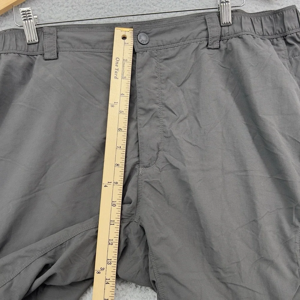 The North Face Shorts Mens 2XL Cargo Nylon Hiking Lightweight Tech Snap Gray
